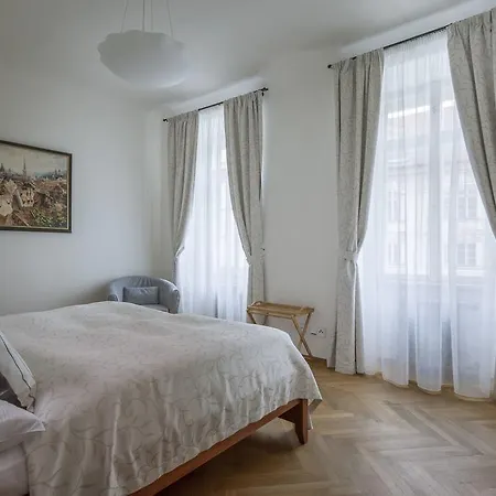Apartment Empora *