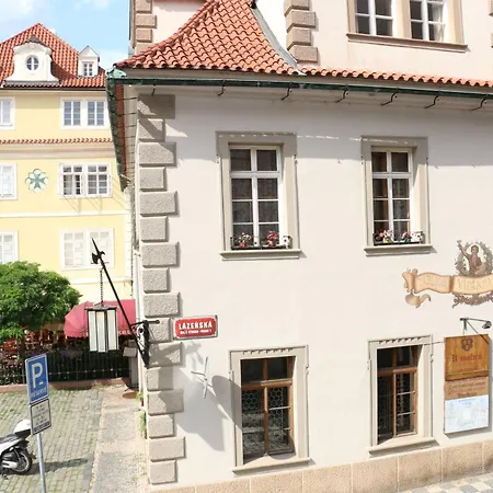 Empora Apartment *